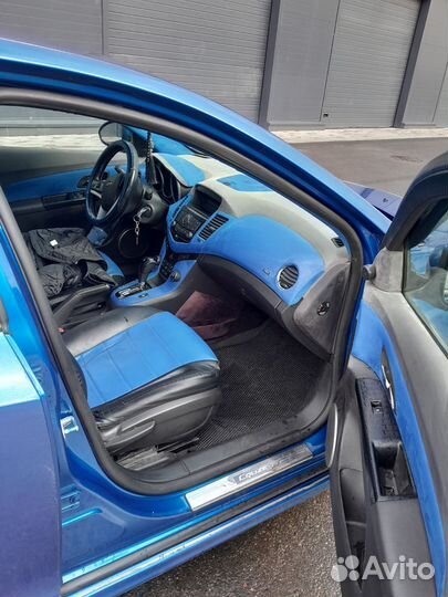 Chevrolet Cruze 1.8 AT, 2011, 200 000 км