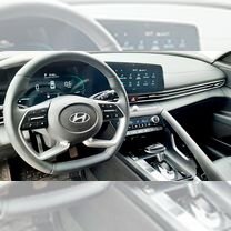 Hyundai Elantra 1.5 CVT, 2023, 50 км, с пробегом, цена 2 640 000 руб.