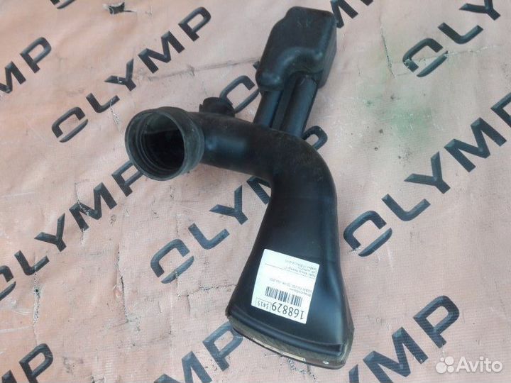 Воздухозаборник Suzuki Escudo TD54W J20A 2005