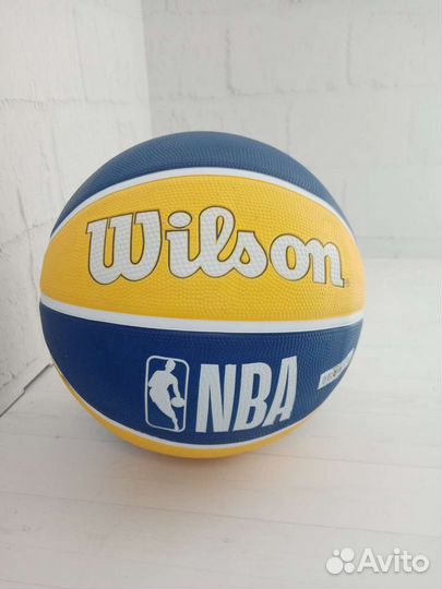 Баскетбольный мяч