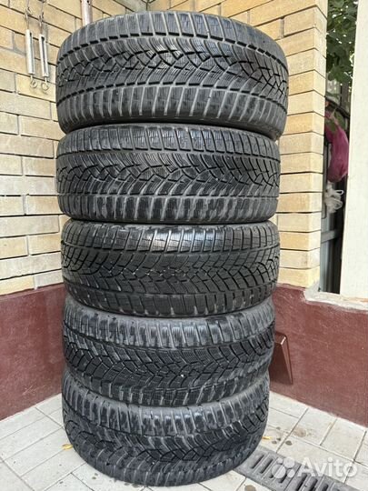 Goodyear UltraGrip Performance Gen-1 235/45 R20 104H