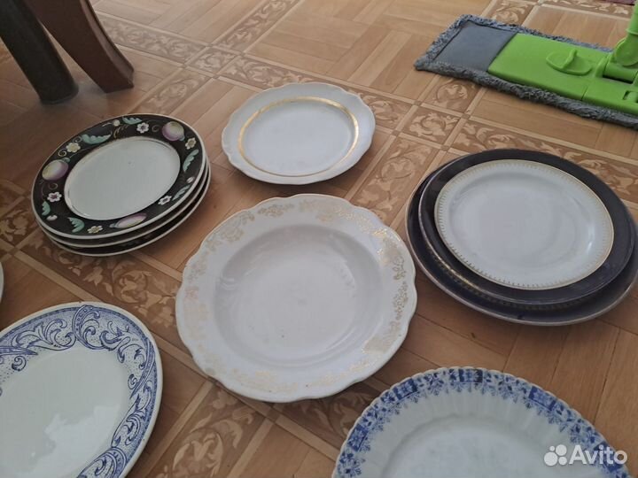 Сервиз столовый тарелки разные и наборы