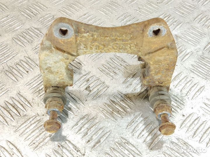 Скоба задняя Audi A6 c5 C5