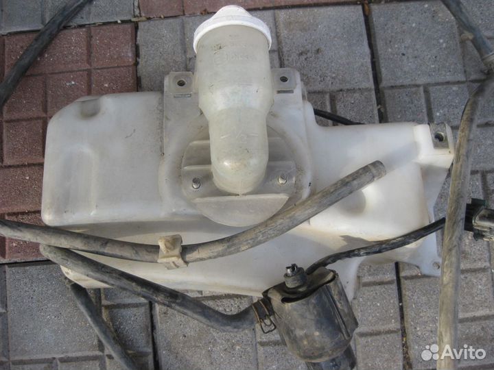 Бачок омывателя фар митсубиси паджеро