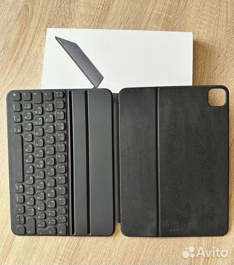 Apple SMART keyboard folio 11