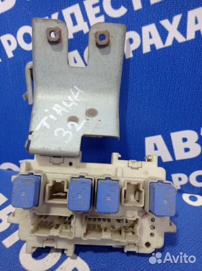 Блок предохранителей салона Nissan Teana J32 седан