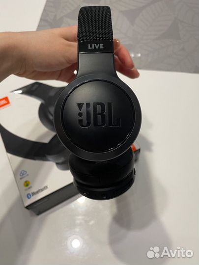 Беспроводные наушники jbl live 400BT