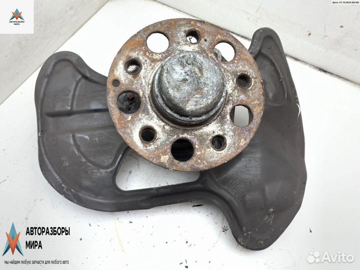 Ступица передняя левая Mercedes-Benz C-Класс