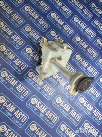 Бачок стеклоомывателя Toyota Corolla Rumion NZE151