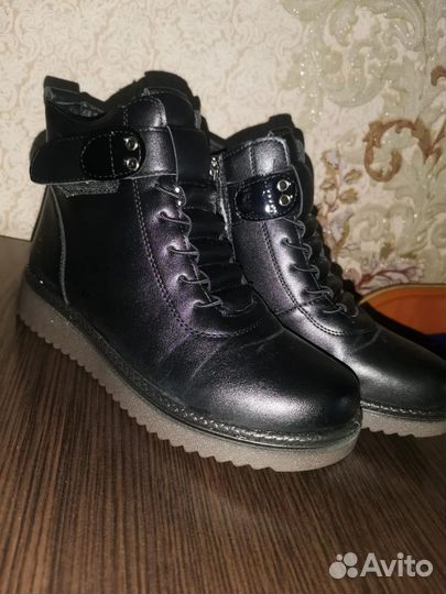 Ботинки женские 37 размер новые