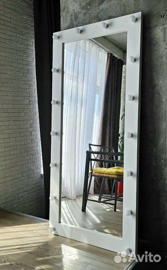 Зеркало с подсветкой