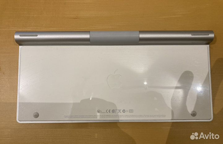 Оригинальная беспроводная клавиатура Apple