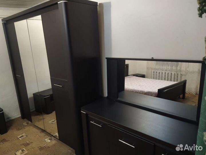 Спальный гарнитур