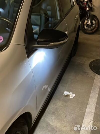 Подсветка в зеркала на Volkswagen Golf 6 Touran 1