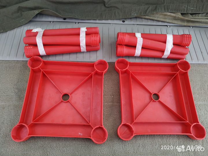 Столик детский и табуретки