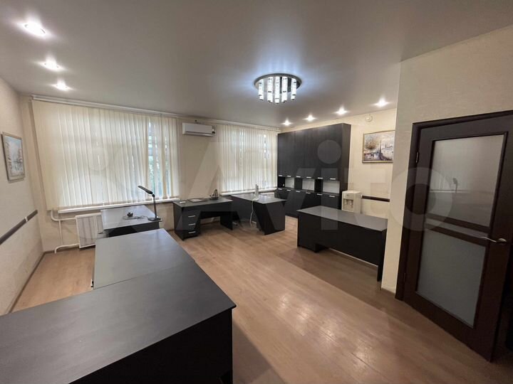 Офис в центре из двух кабинетов, 66.2 м²