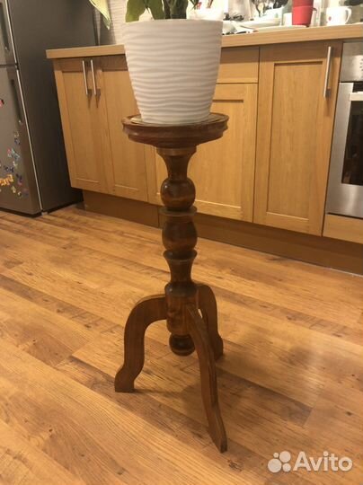 Напольные подставки под цветы