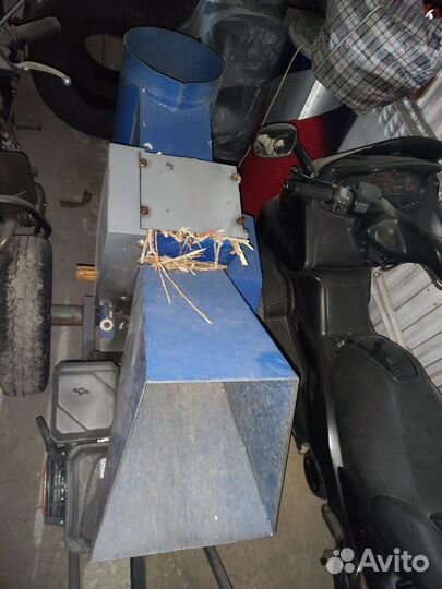 Измельчитель веток, садовый, бензиновый