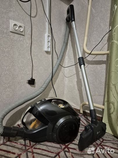 Пылесос LG VK80101HFR