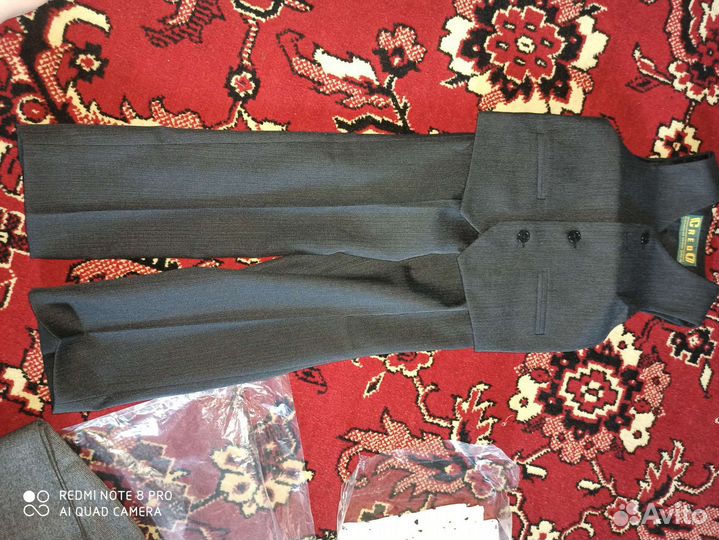 Костюм двойка серый