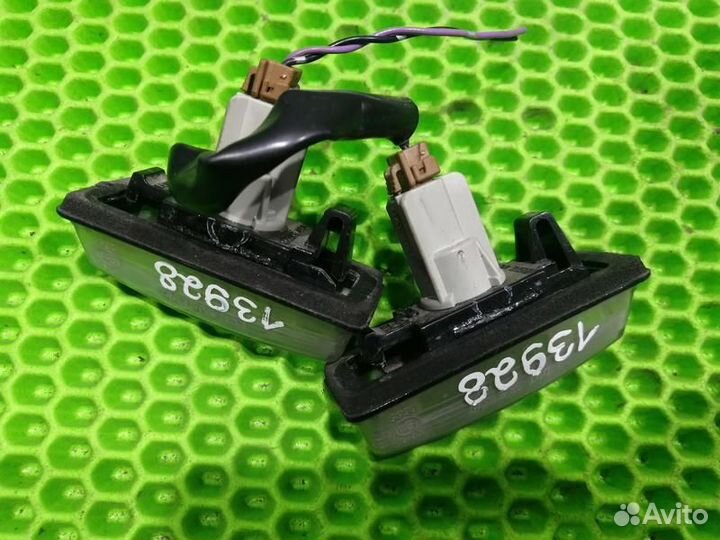 Фонарь подсветки номера Nissan Tiida C11 седан