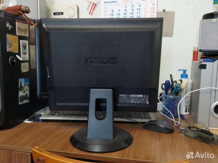Монитор Asus
