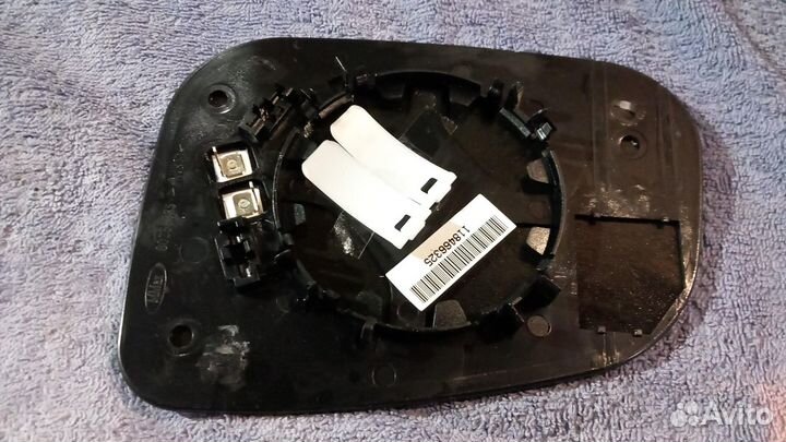 Зеркальный элемент Volvo s60 II поколение правый