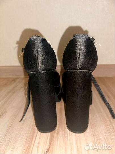 Туфли versace bratz