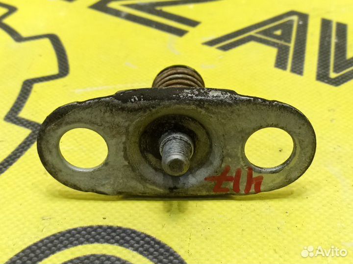 Замок капота Bmw X5 E53 N62B44 2004