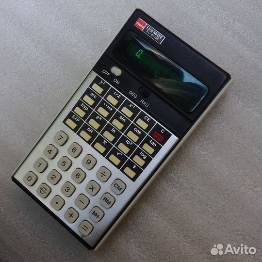 Ретро инженерный калькулятор sharp