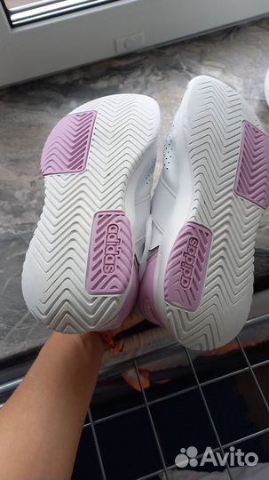 Кроссовки adidas для тенниса