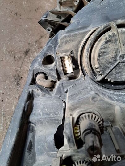 Фара левая Opel Vectra C