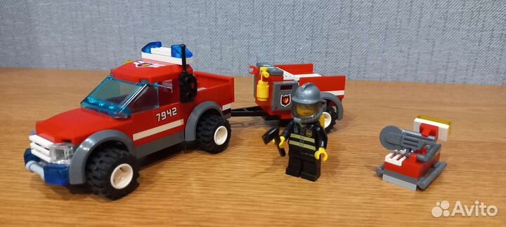 Lego Пожарный внедорожник, полный комплект