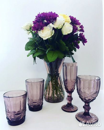 Бокалы и стаканы из цветного стекла