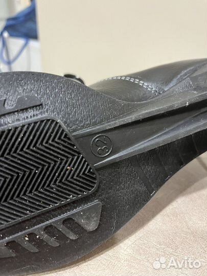 Лыжные ботинки р.32