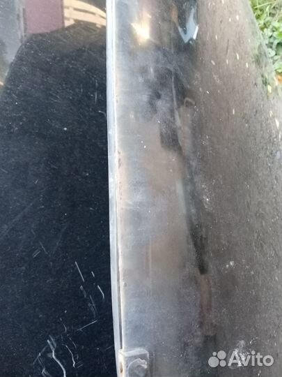 Капот на Киа Каренс 2004 год