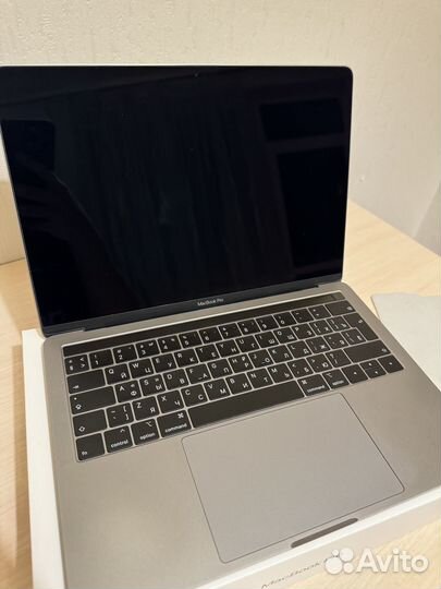 MacBook Pro 13 2019 touch bar