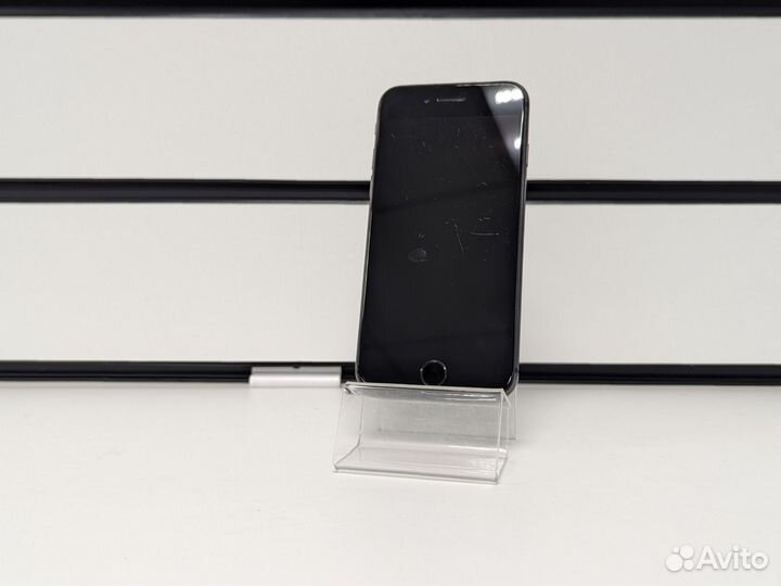 iPhone 8, 64 ГБ