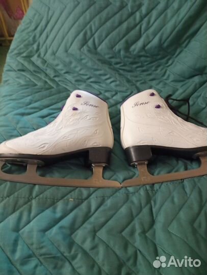 Коньки фигурные женские 39 размер
