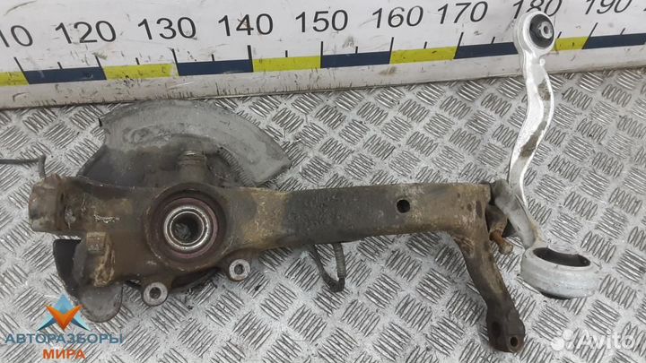 Ступица передняя правая Audi A4 B5 1997 8D0407615B