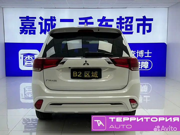 Mitsubishi Outlander 2.0 CVT, 2022, 26 000 км