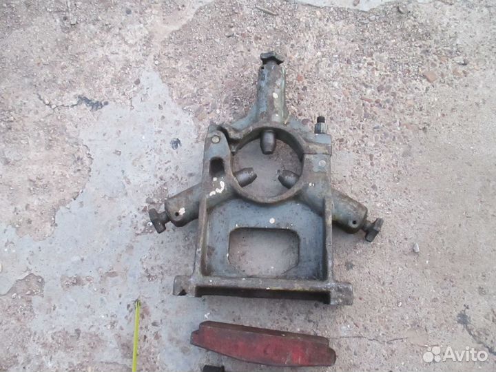 Люнет неподвижный дип-300