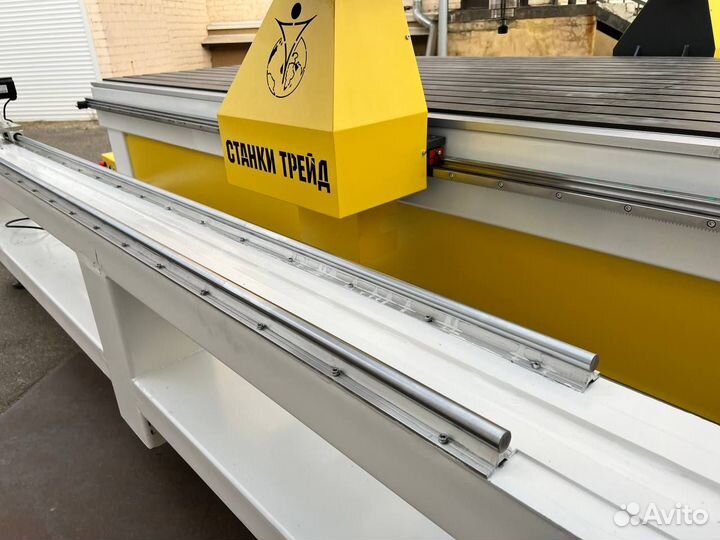 Фрезерный станок с чпу 1325 с токарной осью сбоку