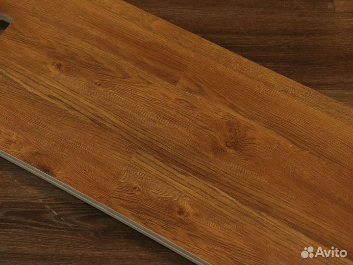 Замковый кварцвинил дуб