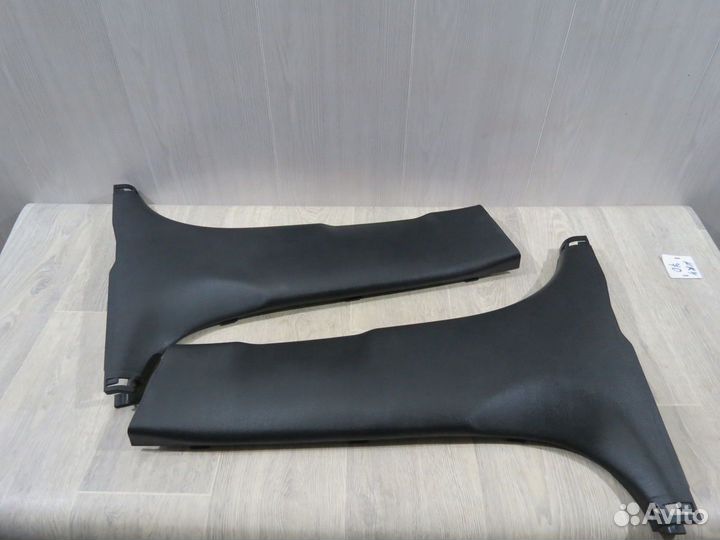 Обшивка средней стойки Kia Rio 3