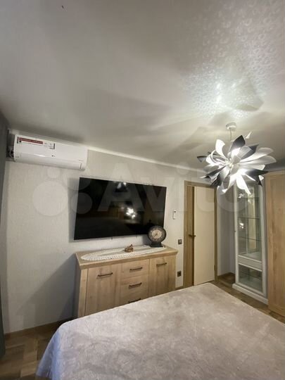 2-к. квартира, 50 м², 9/9 эт.