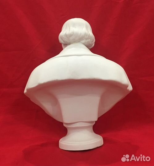 Статуэтка, Бюст гоголь Н,В, Фарфор, бисквит. СССР