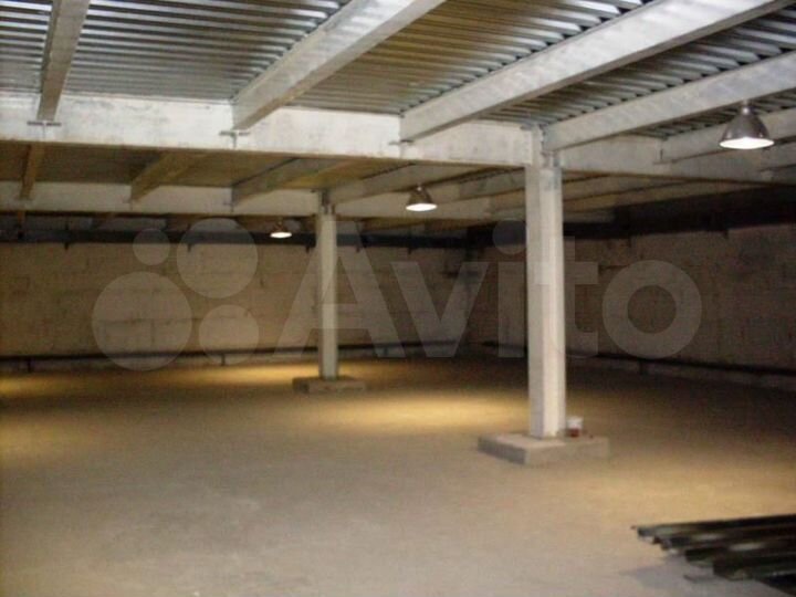 Склад, 1350 м²