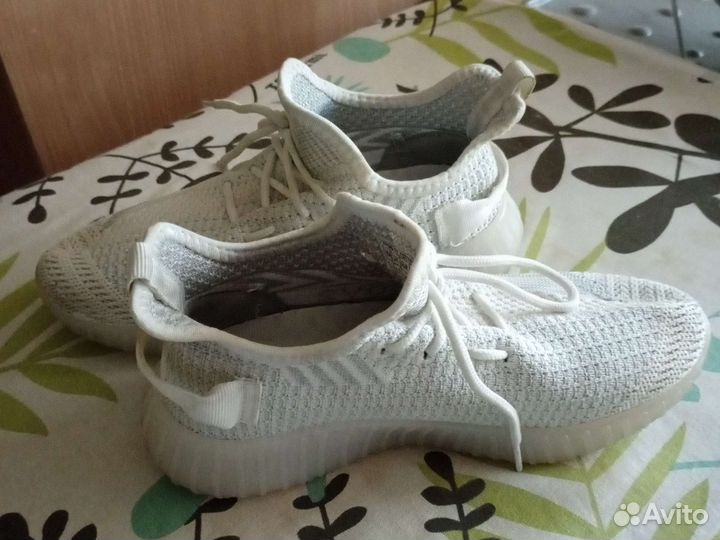 Кроссовки для девочки