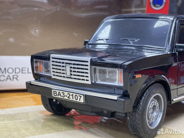 Машинка на радиоуправлении ваз 2107 черного цвета